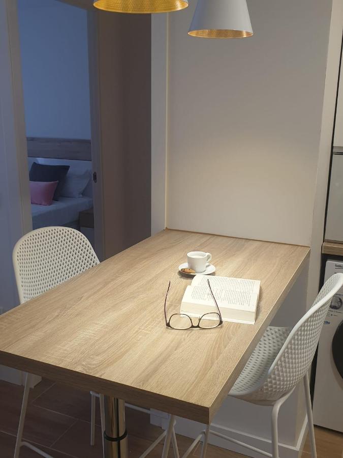 Maxx Apartamento Салоу Екстериор снимка