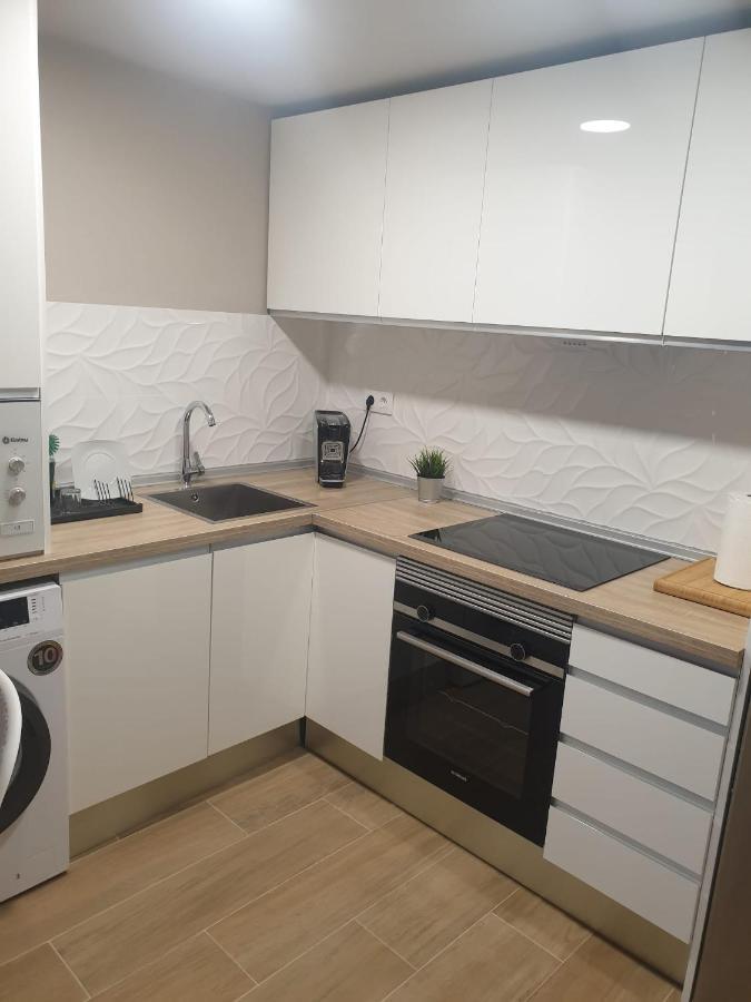 Maxx Apartamento Салоу Екстериор снимка